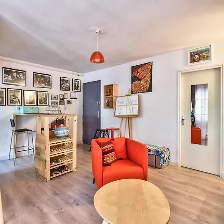 Studio With Terrace And Parking*toulouse* トゥールーズ